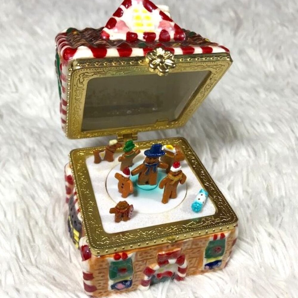 Glaze Ceramic Musical Animated Gingerbread House Plays 'Deck the Halls' Wind Up